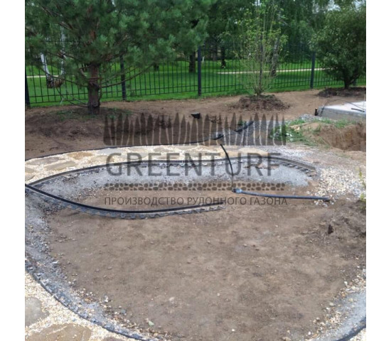 Устройство рулонного газона в коттеджном поселке - фото - 10